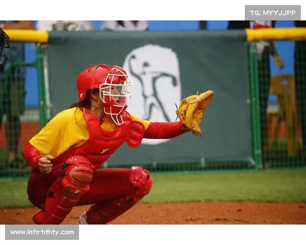 棒垒球运动带动器材销售与培训市场，产业链持续扩展