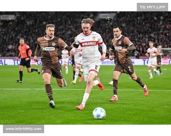 奥格斯堡1-3不敌斯图加特,昂达夫破门 奥格斯堡1-3不敌斯图加特,昂达夫破门